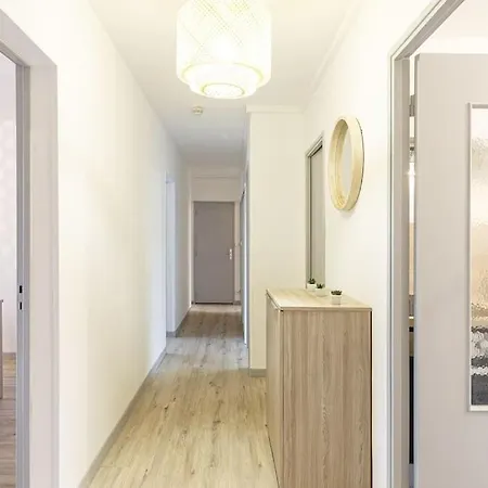 Bel Moderne Et Lumineux Daire